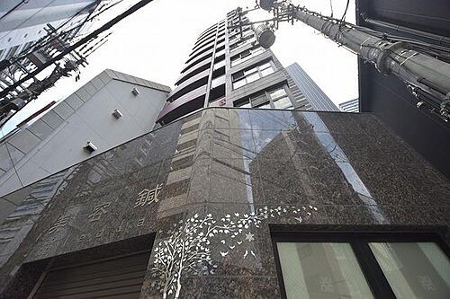 大阪府大阪市北区曾根崎新地２丁目 賃貸マンション