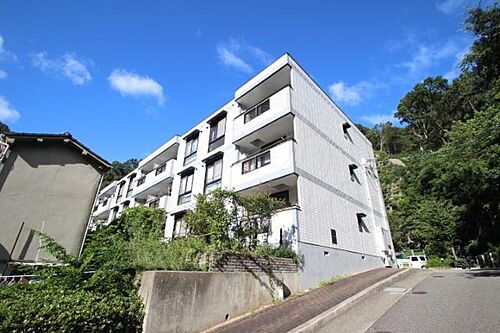 兵庫県神戸市兵庫区平野町字天王谷東服山 賃貸アパート