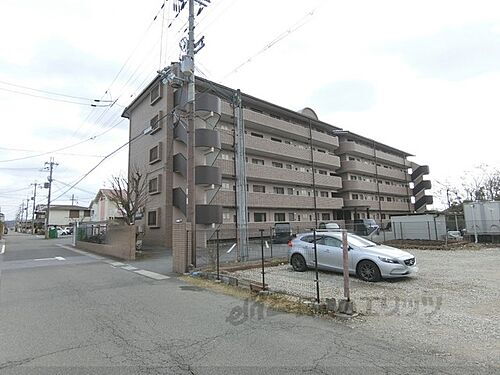 滋賀県東近江市沖野一丁目 賃貸マンション