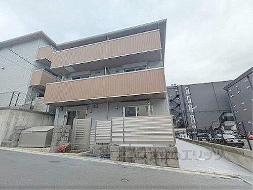 京都府京都市右京区西京極殿田町 築1年未満 3階建