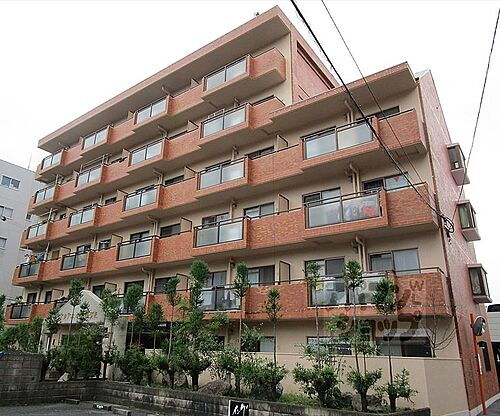 京都府京都市北区上賀茂朝露ケ原町 6階建