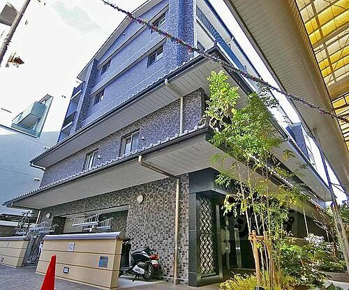 京都府京都市東山区唐戸鼻町 築10年1ヶ月 5階建