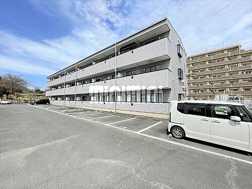 三重県亀山市布気町 賃貸マンション