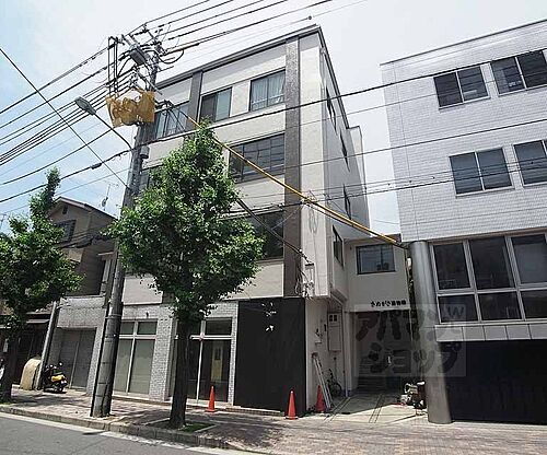 京都府京都市上京区東今小路町 4階建