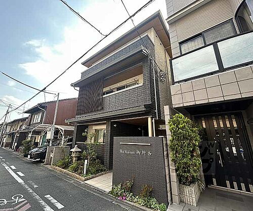 京都府京都市上京区門跡町 3階建 築5年4ヶ月