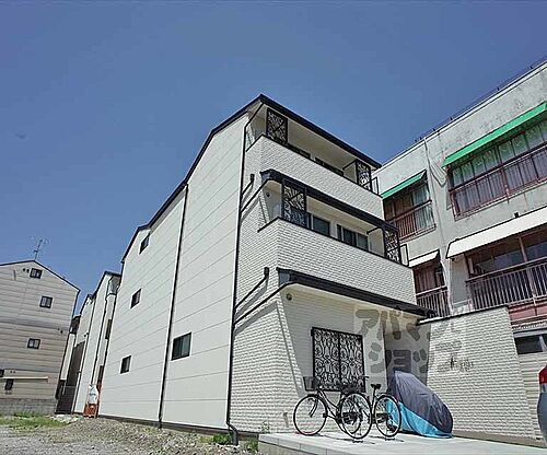 京都府京都市左京区聖護院蓮華蔵町 築4年4ヶ月 3階建