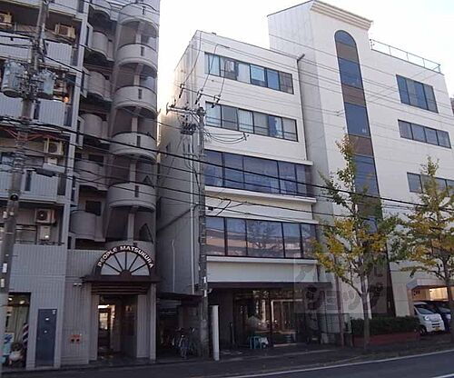 京都府京都市右京区西京極北大入町 築44年9ヶ月 5階建