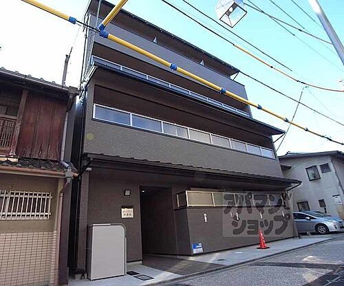 京都府京都市伏見区東柳町 築9年12ヶ月 4階建