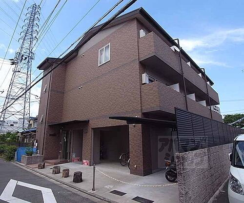 京都府京都市右京区西京極葛野町 築16年10ヶ月 3階建