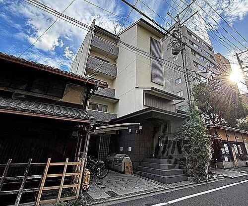 京都府京都市下京区芦刈山町 築12年9ヶ月 5階建