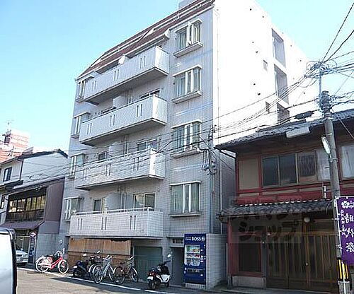 京都府京都市下京区西新屋敷太夫町 6階建