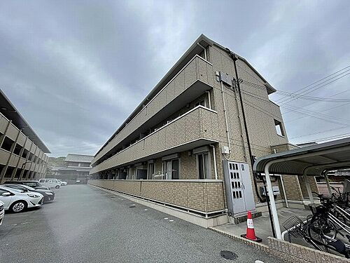 兵庫県姫路市白浜町 3階建