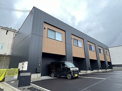 大阪府枚方市岡南町 テラスハウス