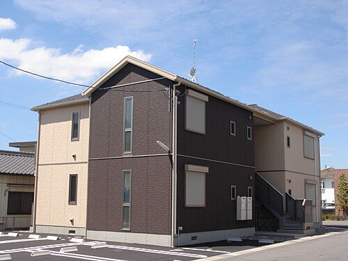 滋賀県栗東市綣８丁目 築17年4ヶ月 2階建