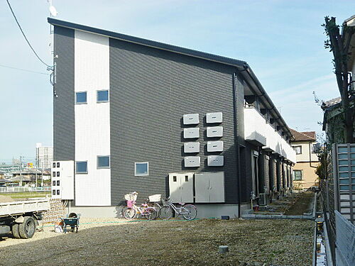 滋賀県栗東市小平井１丁目 築9年9ヶ月 2階建