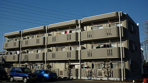 栃木県小山市西城南１丁目 3階建