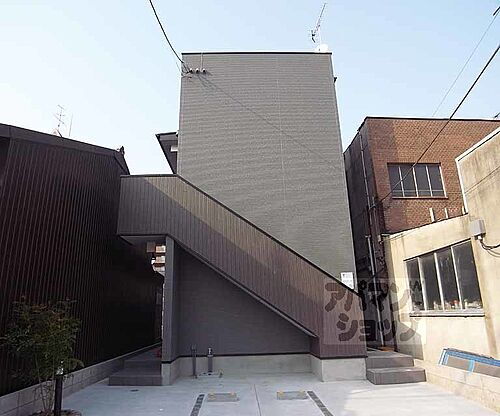 京都府京都市伏見区菱屋町 賃貸アパート