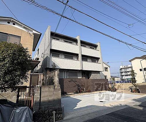 京都府長岡京市神足２丁目 築1年未満 3階建