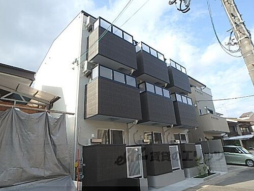 京都府京都市右京区太秦一ノ井町 3階建 築8年6ヶ月