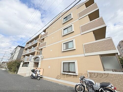 京都府京都市伏見区深草キトロ町 賃貸マンション