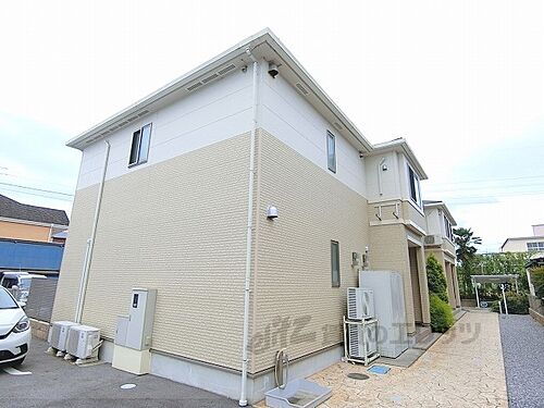 滋賀県東近江市八日市野々宮町 2階建