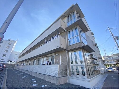 滋賀県大津市一里山１丁目 3階建 築11年3ヶ月