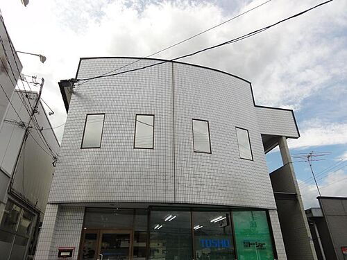 山形県山形市南栄町３丁目 2階建 築32年