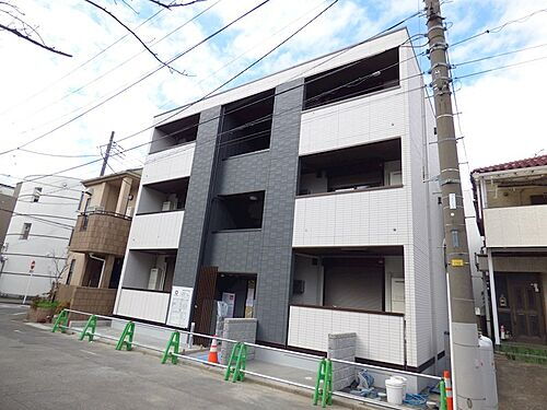 ラポーム西川口 3階建