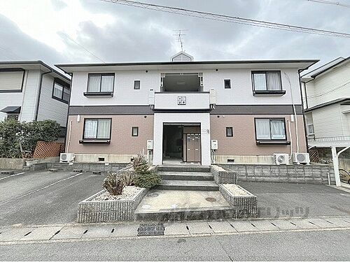 京都府宇治市宇治池森 2階建