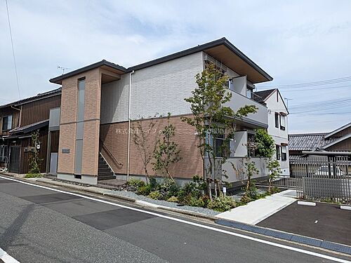 シャーメゾンＨＡＮＡＴＡ南岡