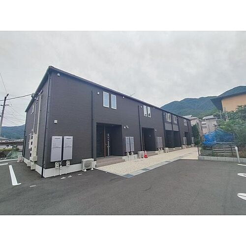 長野県千曲市上山田温泉３丁目 2階建 築2年4ヶ月
