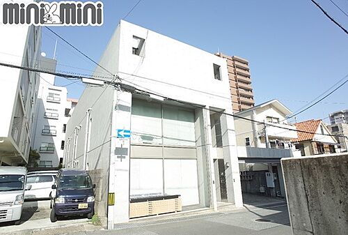 兵庫県神戸市兵庫区荒田町１丁目 築34年 3階建