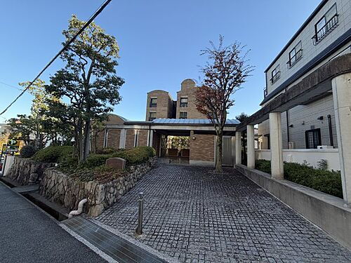 兵庫県神戸市灘区曾和町１丁目 地上5階地下1階建 築35年4ヶ月