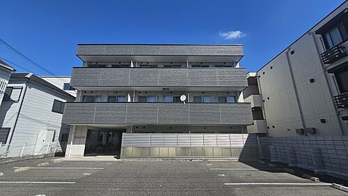 兵庫県西宮市上甲子園４丁目 築16年8ヶ月 3階建