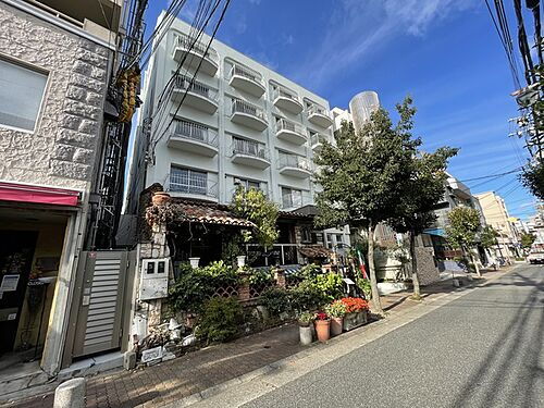 兵庫県神戸市中央区山本通２丁目 築52年7ヶ月 6階建