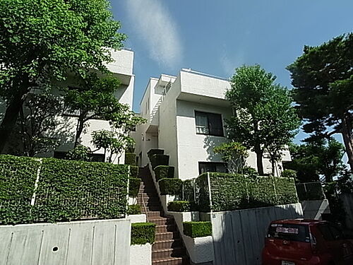 兵庫県神戸市東灘区住吉山手１丁目 築39年8ヶ月 3階建