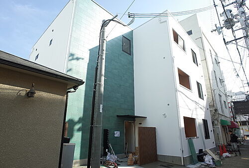 兵庫県神戸市兵庫区西多聞通２丁目 3階建 築3年10ヶ月
