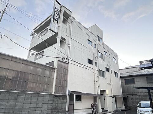 兵庫県尼崎市三反田町３丁目 3階建 築51年11ヶ月