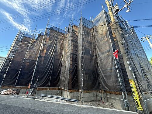 兵庫県神戸市東灘区住吉宮町１丁目  3階建