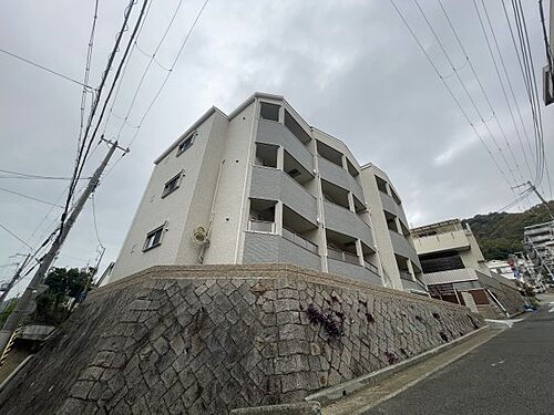 兵庫県神戸市中央区中島通４丁目 築2年2ヶ月 3階建