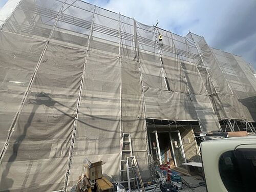 兵庫県伊丹市森本２丁目 3階建 