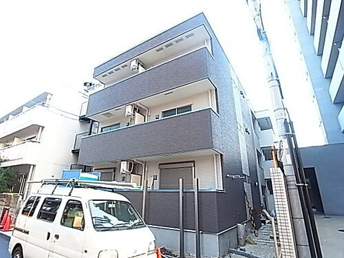 兵庫県尼崎市西本町２丁目 3階建 築10年3ヶ月