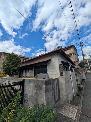 兵庫県神戸市東灘区西岡本４丁目 賃貸一戸建て