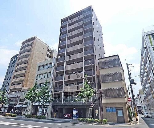 京都府京都市上京区伊勢屋町 11階建