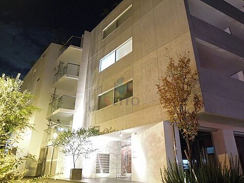 大阪府豊中市桜の町２丁目 賃貸マンション