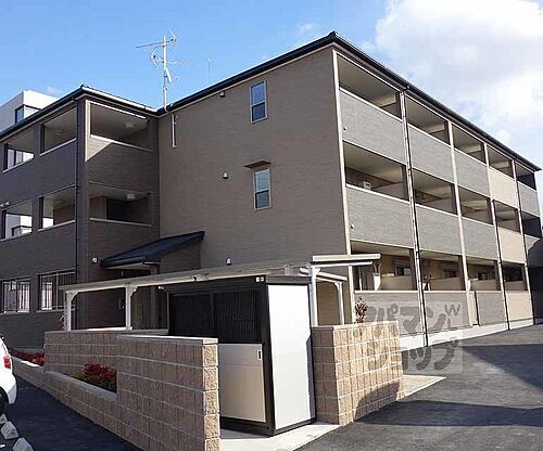 京都府京都市南区久世上久世町 築7年12ヶ月 3階建