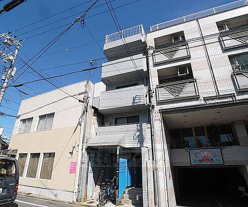 京都府京都市東山区本町６丁目 築36年7ヶ月 4階建