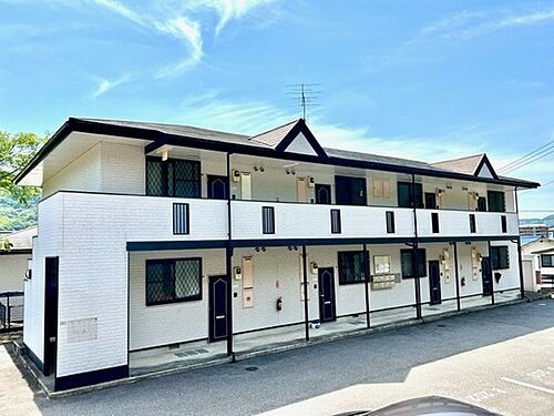 広島県呉市広白石４丁目 2階建