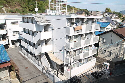 広島県廿日市市平良山手 4階建 築33年11ヶ月