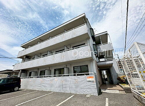 岡山県岡山市中区関 3階建 築30年10ヶ月